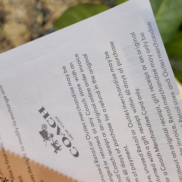 COACH Signature Canvas long zip around flower Wallet MINT ! - Picture 7 of 8